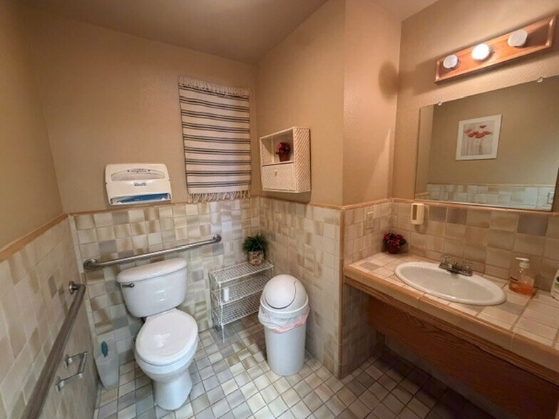 More Photos Of 3257 Professional Dr, Auburn Medical For Sale