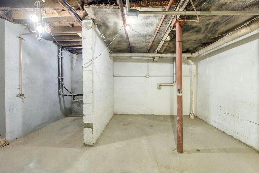 More Photos Of 1779 First Ave, New York Apartments For Lease