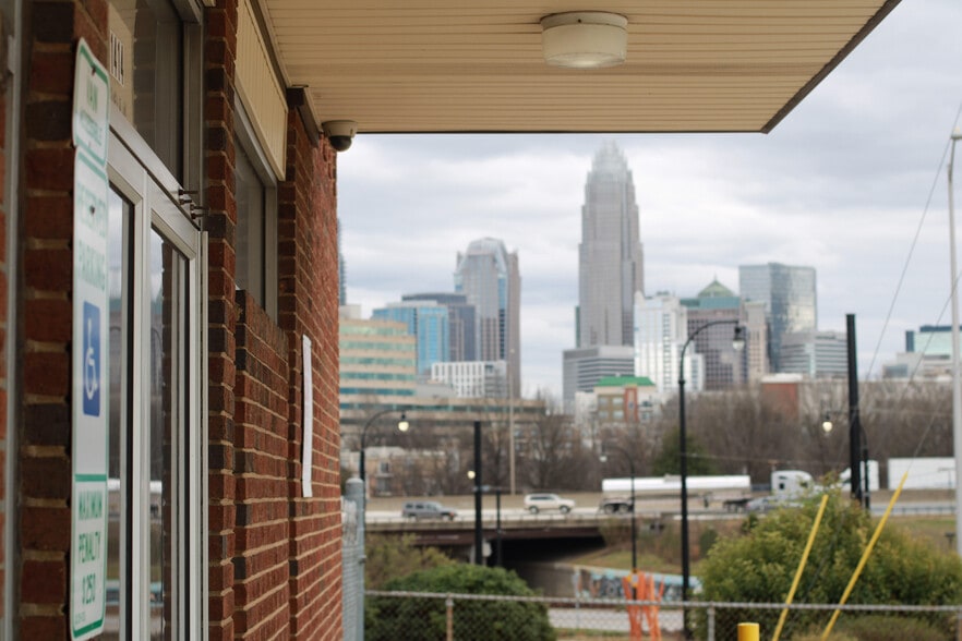 More Photos Of 1414 W Trade St, Charlotte Freestanding For Sale