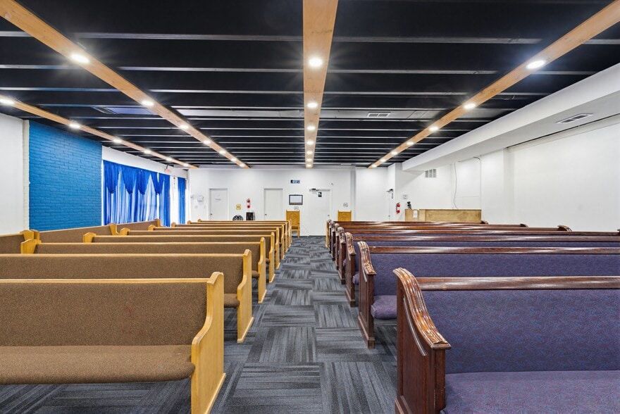 More Photos Of 2060 Brentnell Ave, Columbus Freestanding For Sale