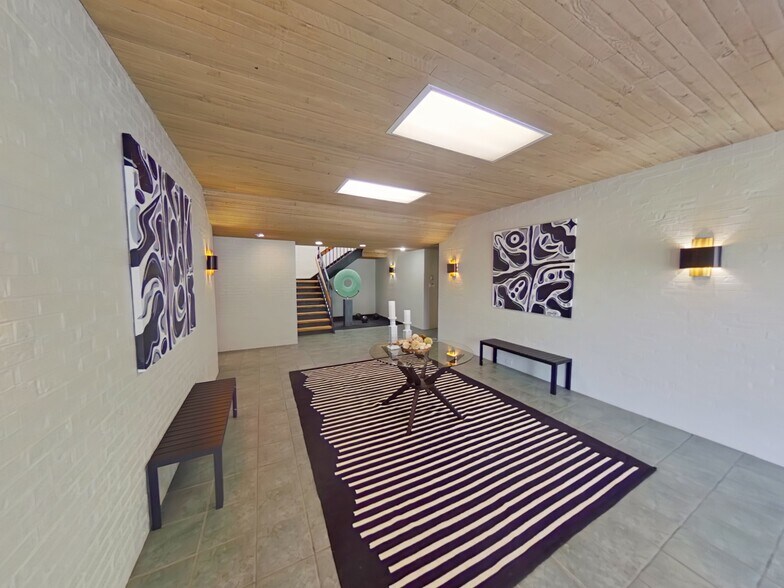 More Photos Of 113 Cumberland Ave, Madison Loft Creative Space For Sale