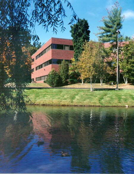 More Photos Of 1 Executive Park Dr, Bedford Unknown For Lease