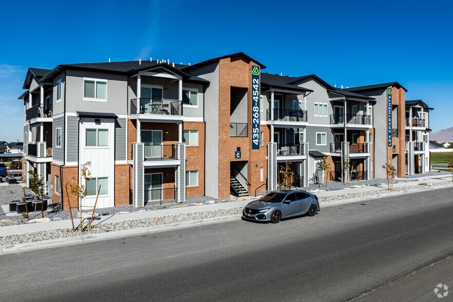 Primary Photo Of 1241 N Lexington Greens Dr, Tooele Apartments For Sale