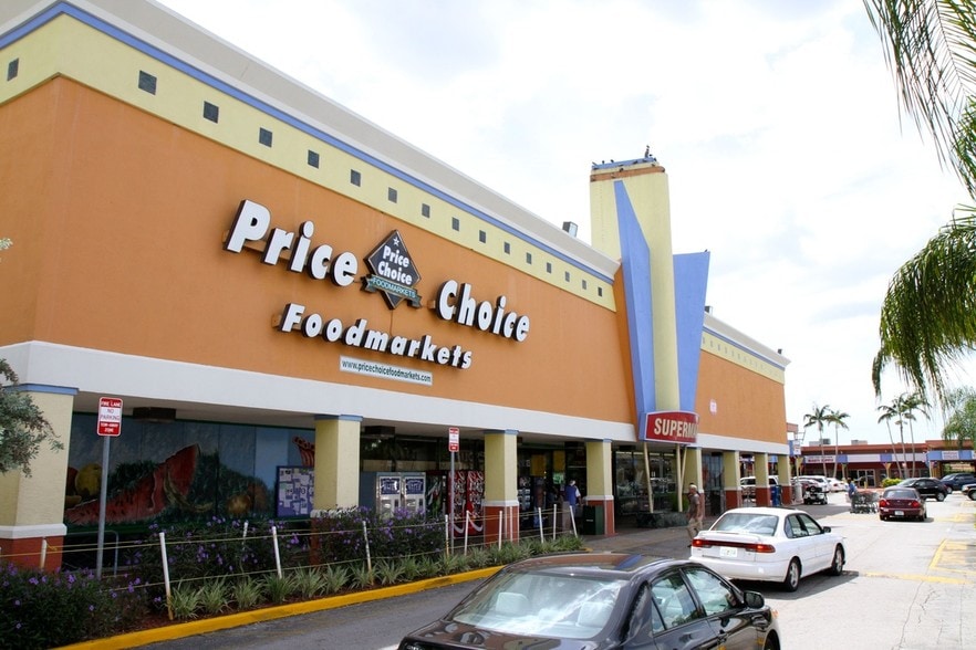 More Photos Of 4500-4698 NW 183rd St, Miami Gardens Storefront For Lease