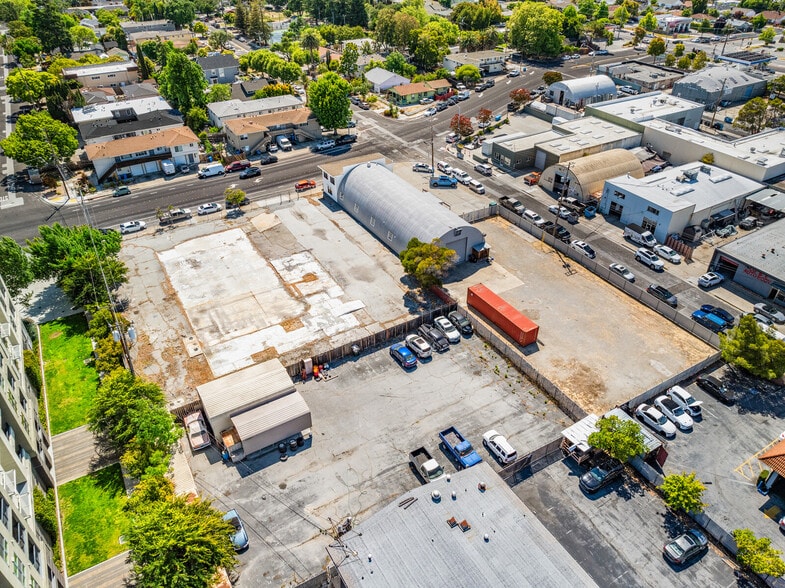 More Photos Of 65 Winslow St, Redwood City Warehouse For Sale