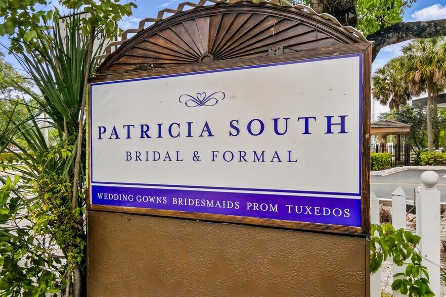 More Photos Of 4066 Broward Blvd, Fort Lauderdale Storefront Retail Office For Sale