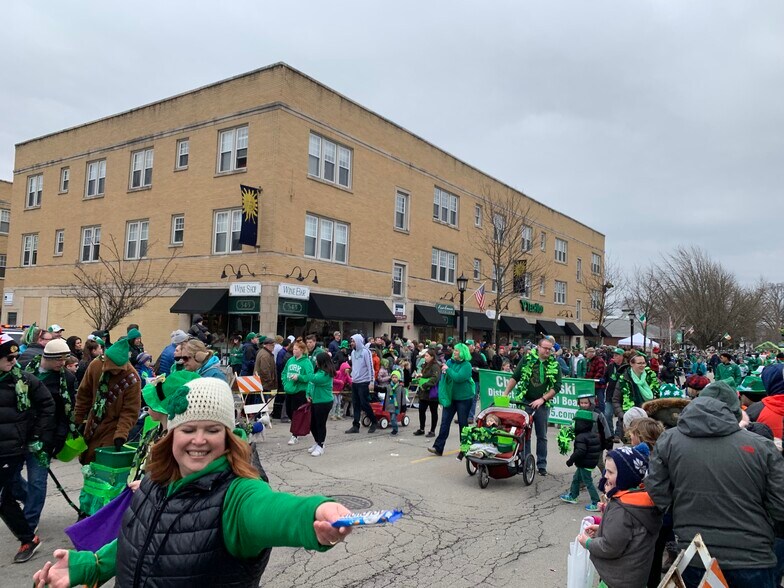 More Photos Of 553 S Spring Rd, Elmhurst Storefront Retail Office For Lease