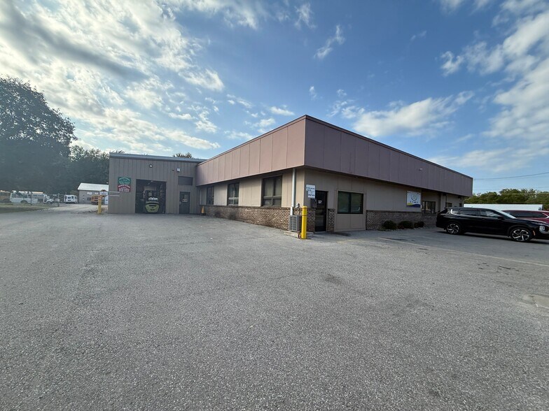 More Photos Of 7765 Lakeport Rd, Chittenango Warehouse For Lease