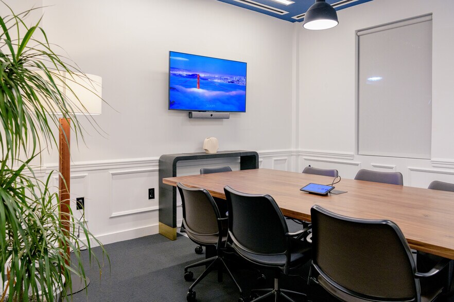 More Photos Of 350 Lincoln Rd, Miami Beach Coworking Space