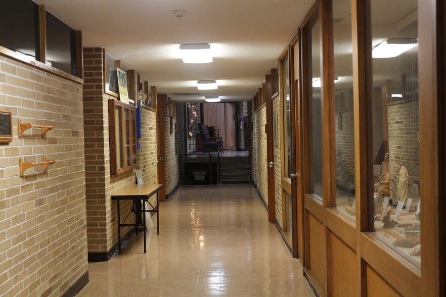 More Photos Of 1140 Governor St, Springfield Religious Facility For Sale