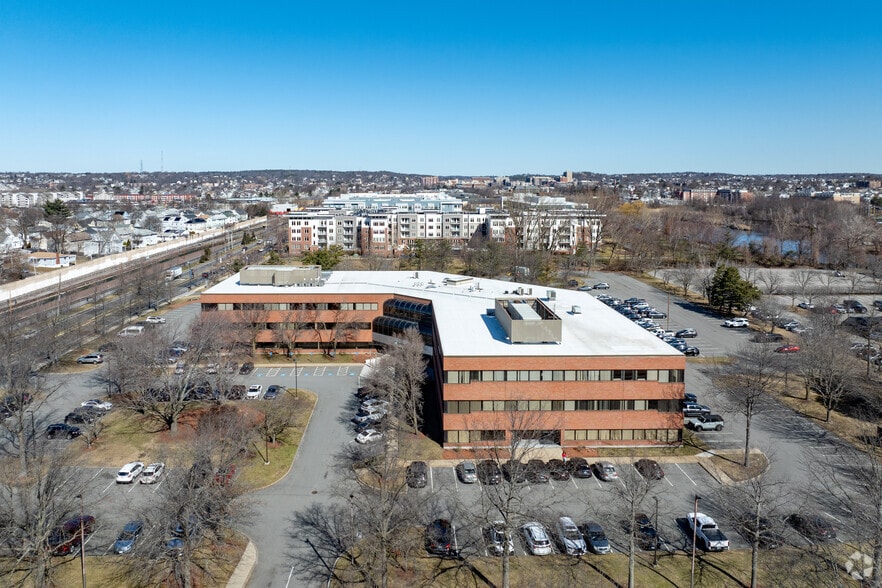 More Photos Of 10 Cabot Rd, Medford Office For Lease