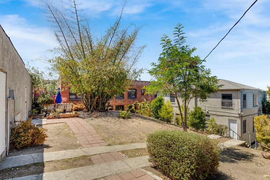 More Photos Of 120 S Coronado St, Los Angeles Apartments For Sale