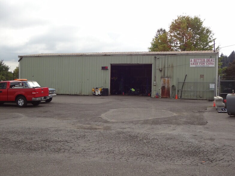 More Photos Of 9501 Columbia Blvd, Portland Warehouse For Sale