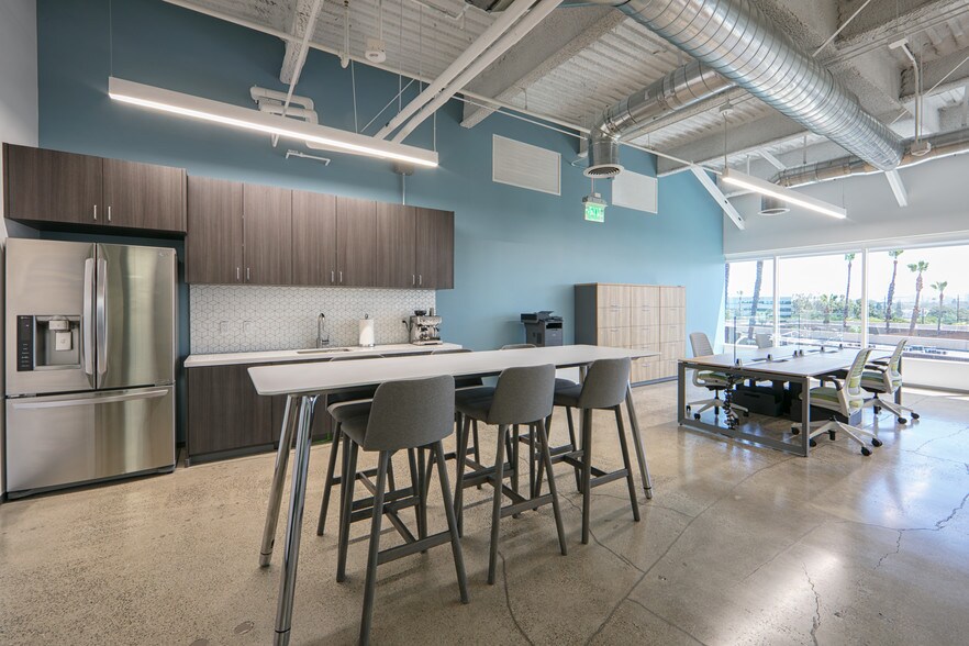 More Photos Of 770 The City Dr S, Orange Unknown For Lease