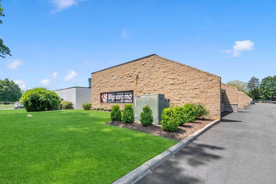 More Photos Of 90 Knickerbocker Ave, Bohemia Distribution For Sale