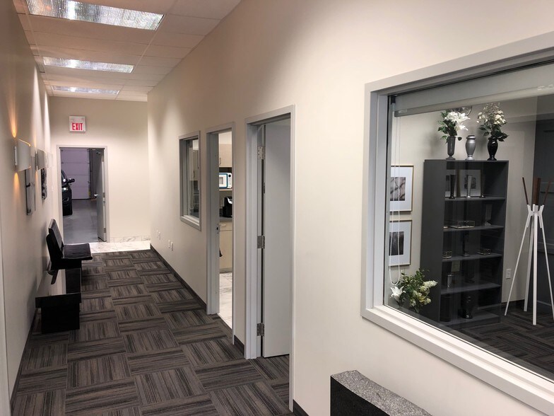 More Photos Of 11651 40th St SE, Calgary Warehouse For Lease