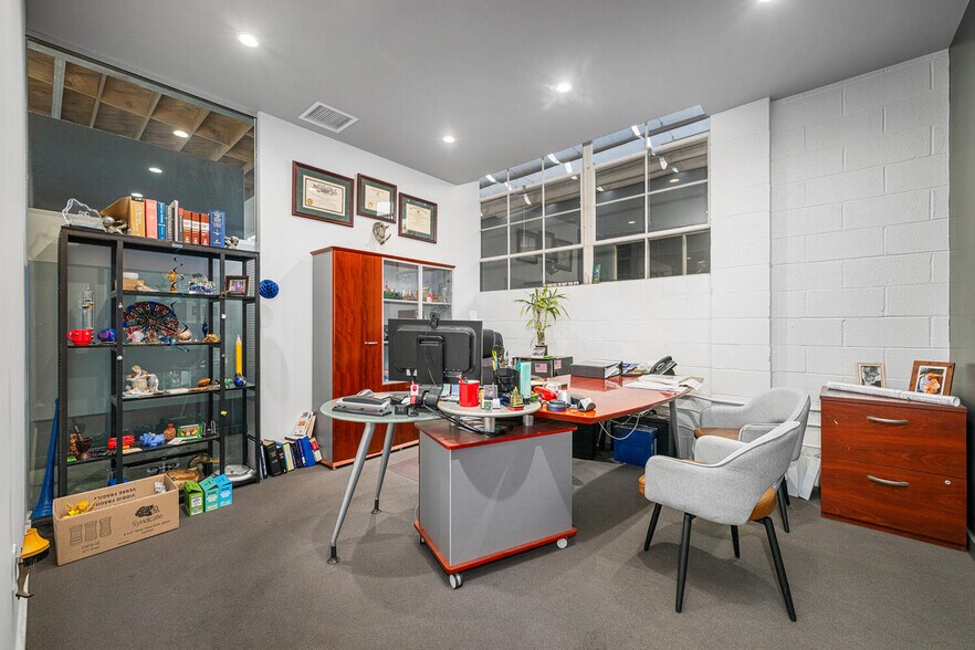 More Photos Of 1342 Coronado Ave, Long Beach Loft Creative Space For Lease