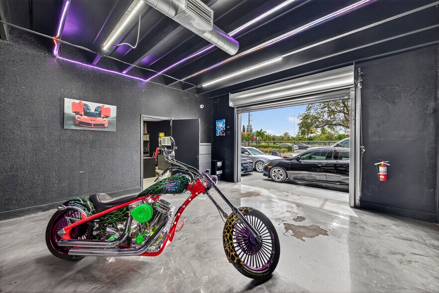 More Photos Of 1090 S 56th Ave, Hollywood Auto Repair For Sale