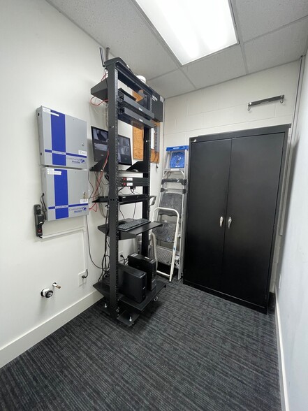 More Photos Of 3212-3214 W Burbank Blvd, Burbank Office For Lease