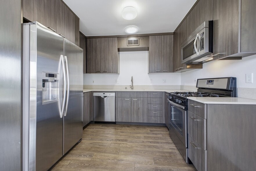 More Photos Of 3425 Helms Ave, Culver City Apartments For Sale