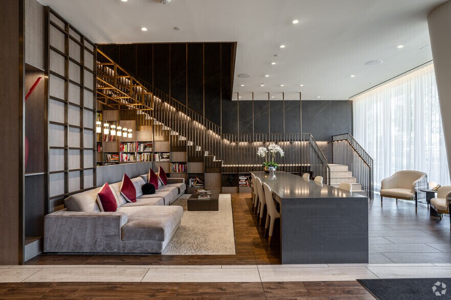 More Photos Of 1000 S Capitol St SE, Washington Apartments For Lease