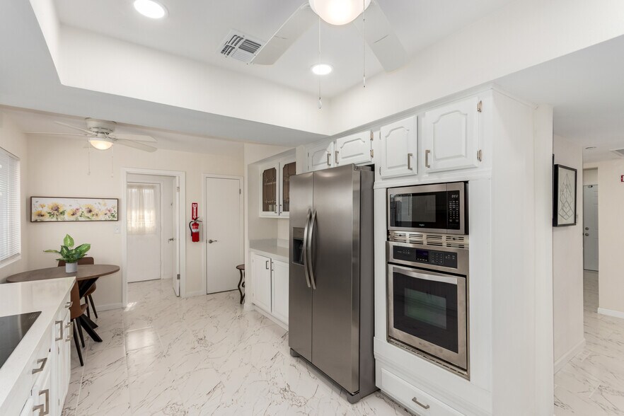 More Photos Of 10441 W Twin Oaks Dr, Sun City Assisted Living For Sale