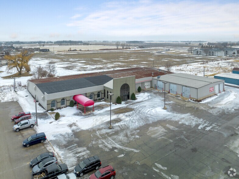 More Photos Of 2905 W Oakland Ave, Austin Auto Dealership For Lease