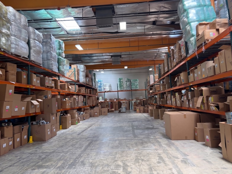 More Photos Of 131 Frogale Ct, Winchester Light Distribution For Lease