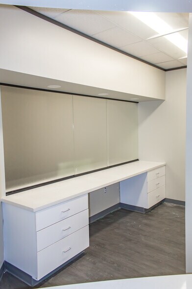 More Photos Of 1330 Kingwood Dr, Kingwood Medical For Lease
