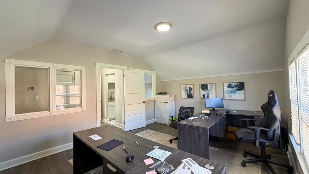 More Photos Of 2100 Auburn Ave, Cincinnati Office For Sale