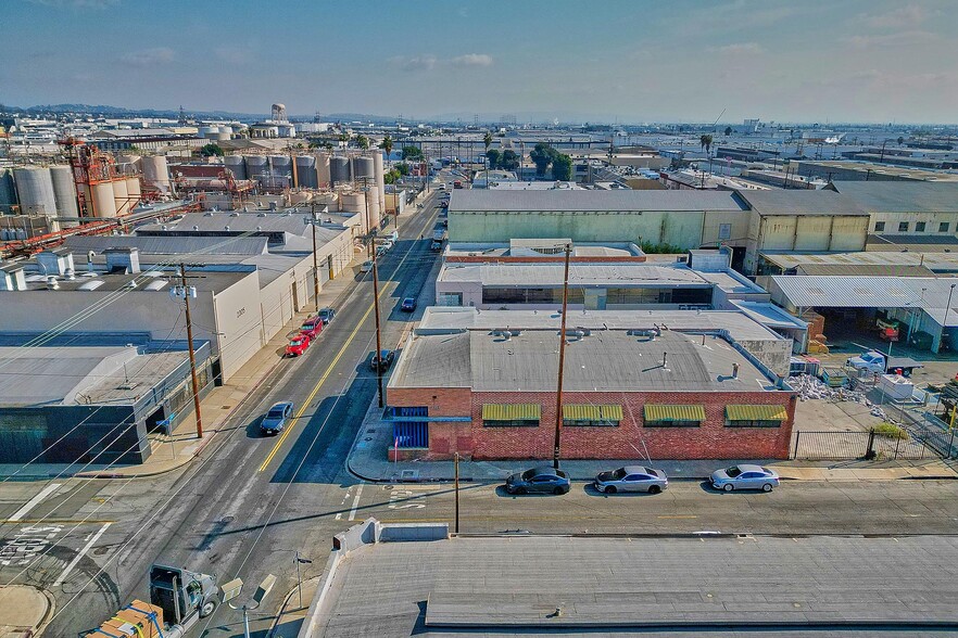 More Photos Of 2302 E 38th St, Vernon Manufacturing For Sale