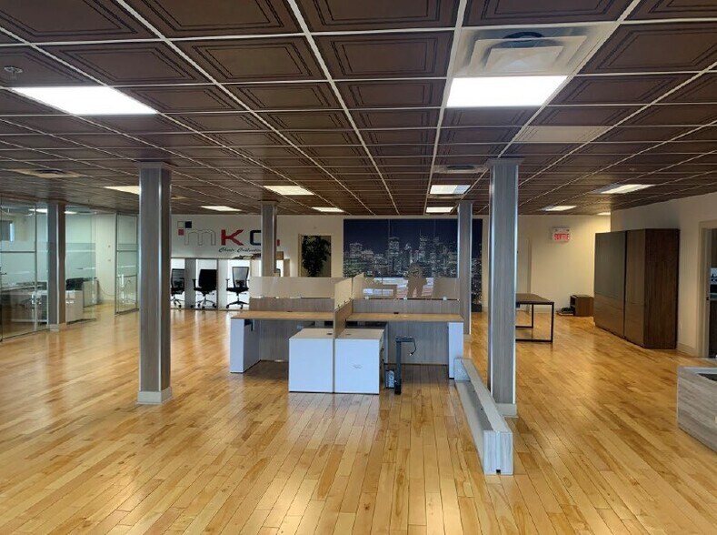 More Photos Of 6270-6290 Rue Périnault, Montréal Industrial For Sale