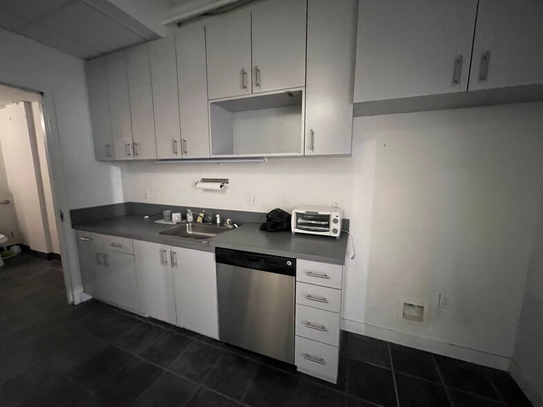 More Photos Of 1836-1840 Columbia Rd NW, Washington Apartments For Lease