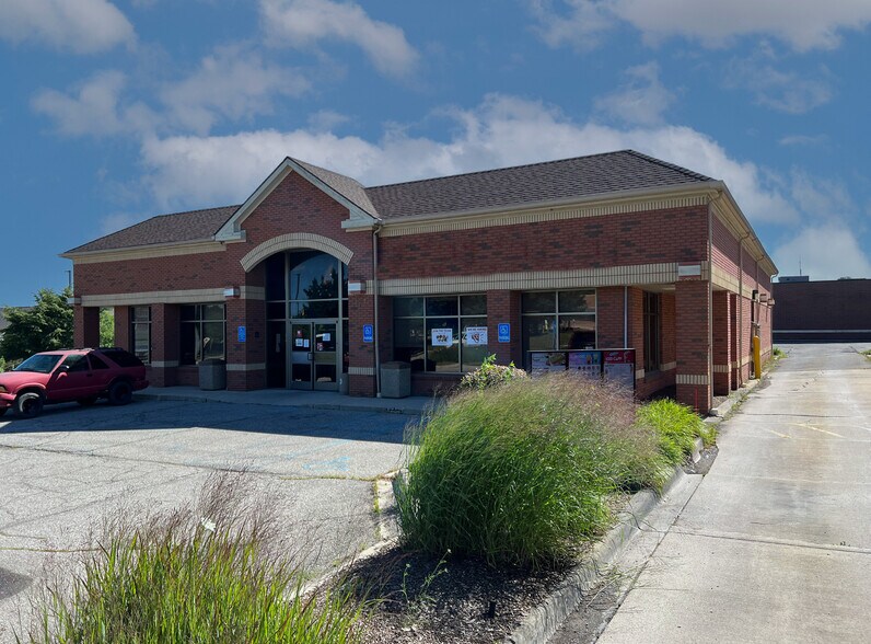 Primary Photo Of 177 S Milford Rd, Milford Fast Food For Lease