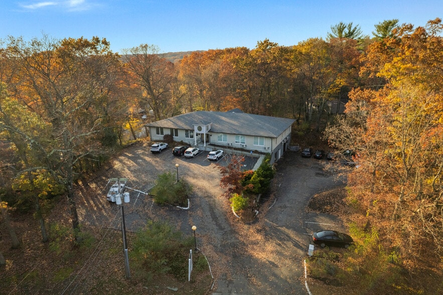 More Photos Of 887 Main St, Monroe Office Residential For Lease