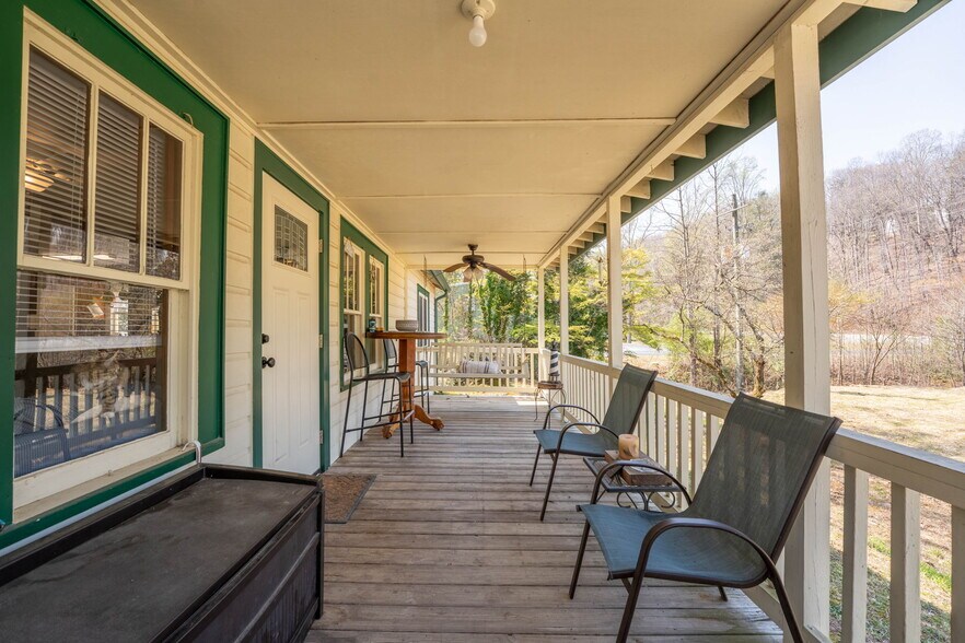 More Photos Of 70 Bake Shop Ln, Cleveland Storefront Retail Office For Sale