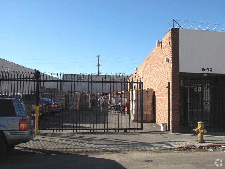 More Photos Of 1540 E 25th St, Los Angeles Warehouse For Sale