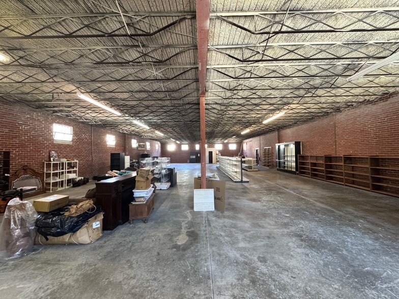 More Photos Of 344 Northside Dr, Gainesville Industrial For Sale