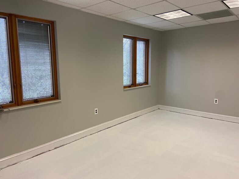 More Photos Of 243 Church St, Vienna Medical For Lease