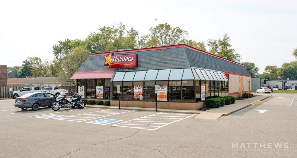 More Photos Of 331 N Main St, Chatham Fast Food For Sale