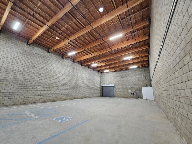 More Photos Of 2614 S Central Ave, Los Angeles Warehouse For Lease