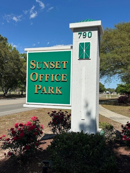 More Photos Of 790-3 Sunset Blvd. N., Sunset Beach Office For Lease