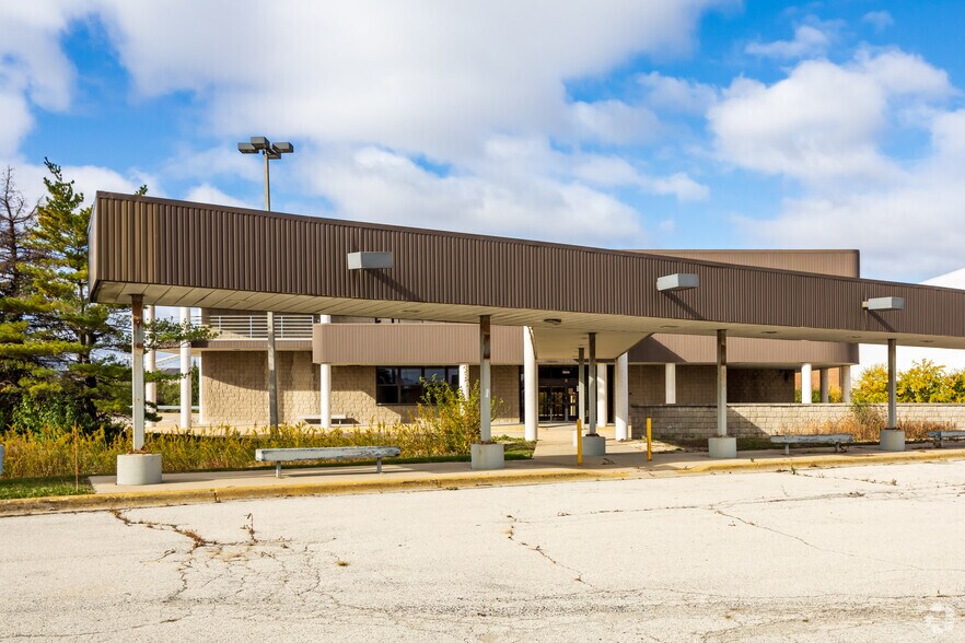 More Photos Of 3800 Mannheim Rd, Franklin Park Service Station For Lease