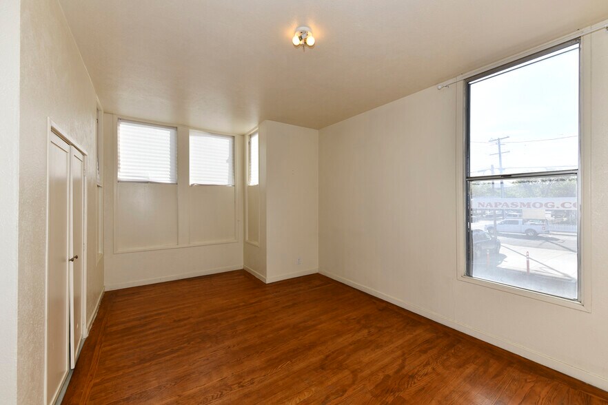 More Photos Of 1519 Main St, Napa Storefront Retail Residential For Sale