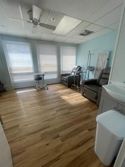 More Photos Of 333 School St, Pawtucket Medical For Sale