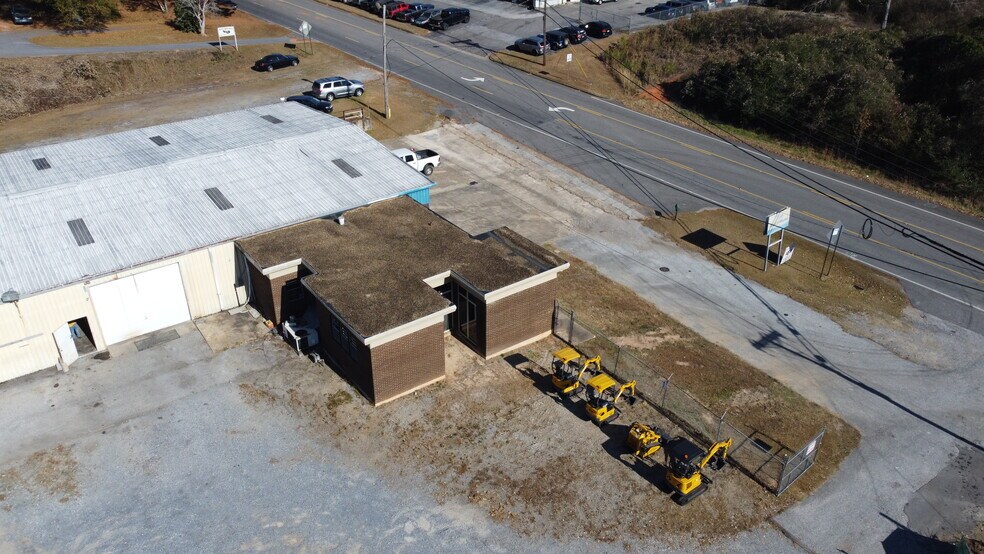 More Photos Of 2190 Cherokee Rd, Alexander City General Retail For Sale