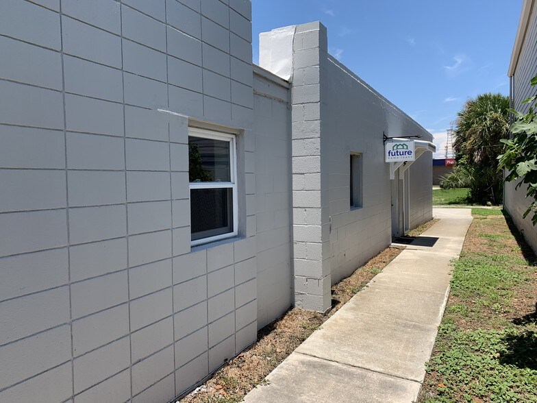 More Photos Of 315 11th Ave N, Jacksonville Beach Medical For Lease
