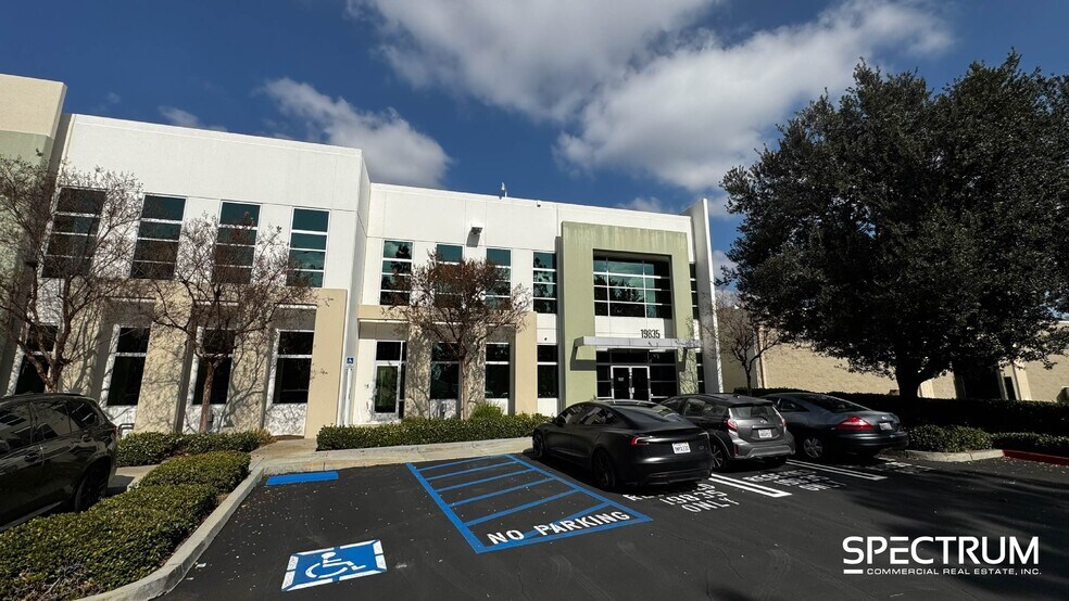 Primary Photo Of 19835-19839 Nordhoff St, Northridge Office For Lease