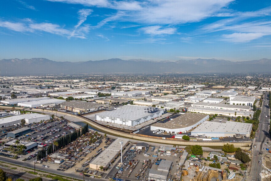 More Photos Of 15010 Don Julian Rd, City of Industry Manufacturing For Lease
