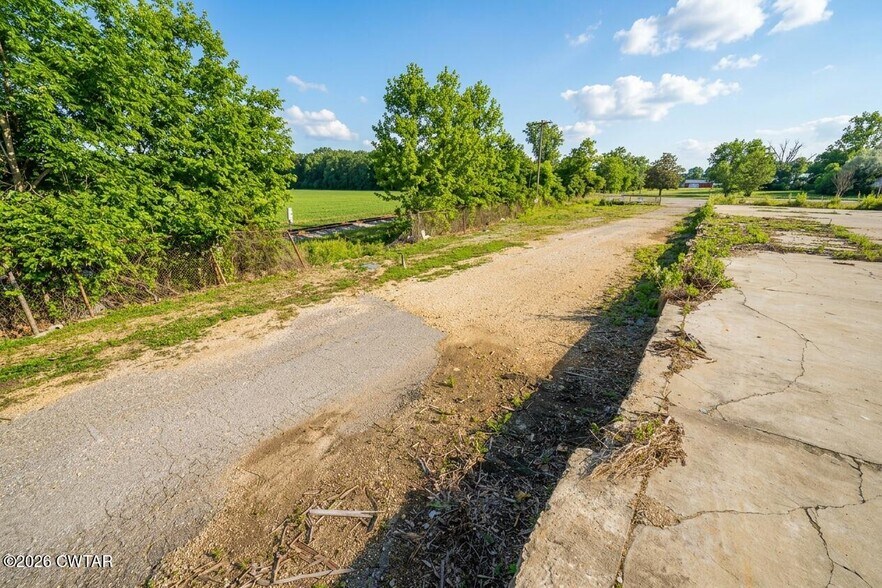 More Photos Of 302 N Trenton St, Rutherford Warehouse For Sale